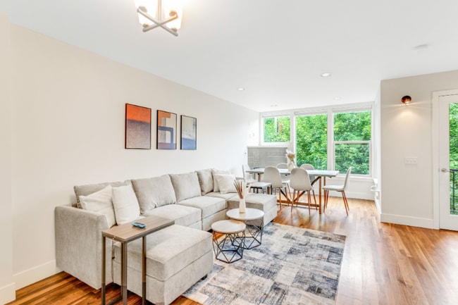 Photo - 3453 Meridian Ave N Townhome
