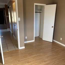 Photo - 578 Burnell St