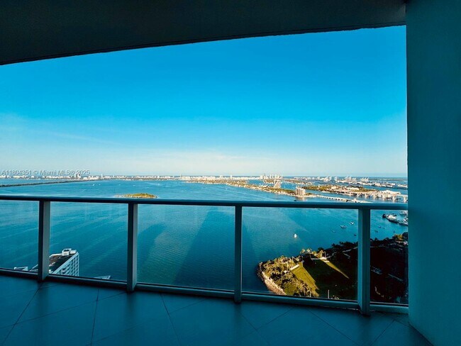 Building Photo - 2020 N Bayshore Dr Unit 3706 Rental