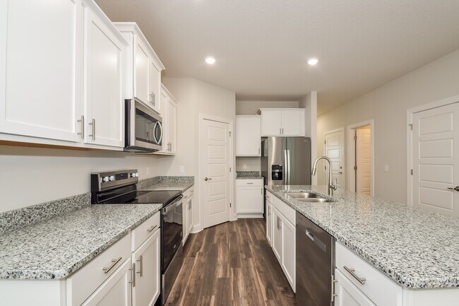 Photo - 1033 Walker Point Way