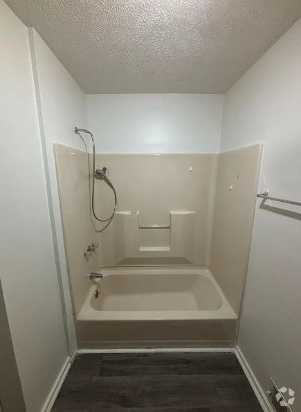 Building Photo - 3148 McClure Ave Unit 102 Rental