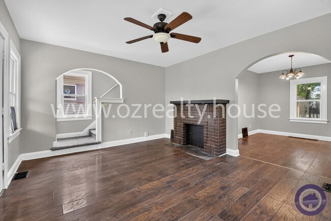 Photo - 2034 Berkshire Pl