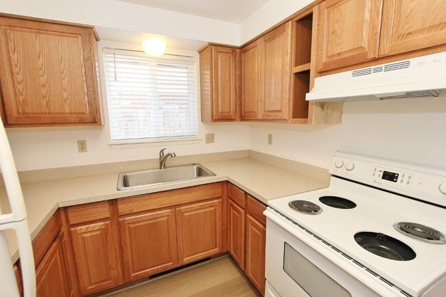 2941-2943 W. Madison Ave - 2941-2943 W. Madison Ave Apartment Unit 2943 W. Madison Ave