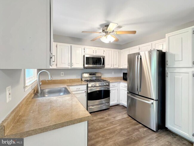 Photo - 38 Carriage House Cir