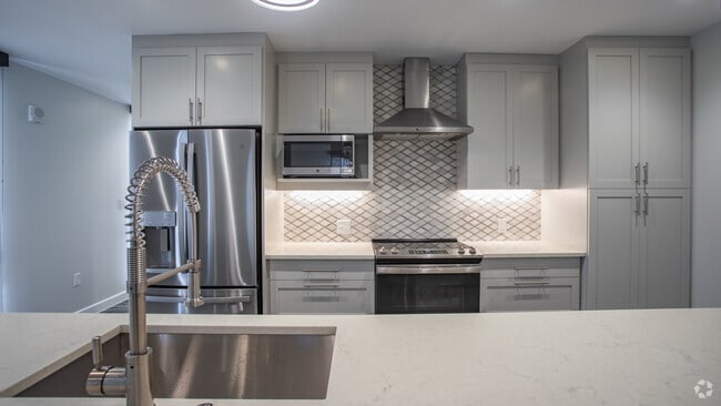 1BR,1BA-721SF - Duke Grace Apartments