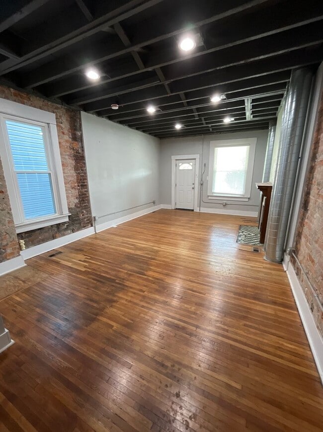 1540-1542-1542 Clifton Ave Unit 1542 Clifton Ave