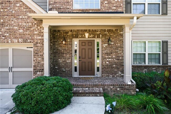 Photo - 1268 Mitford Ln