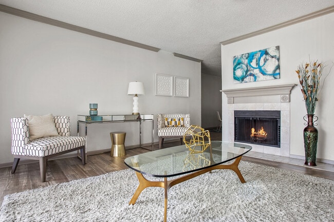 C242450_AdairoffAddison_Vacant1b1b_LivingRoom_02 - Adair off Addison