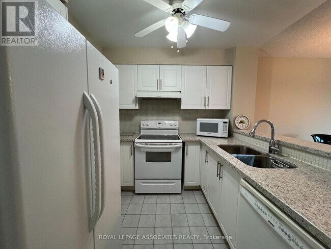 Photo - 2177 Burnhamthorpe Rd W Unit 402