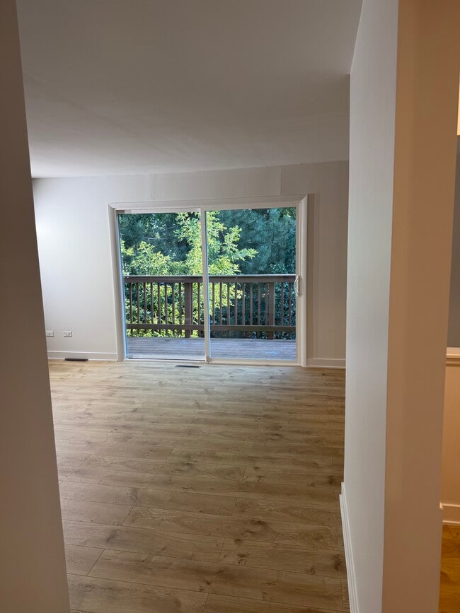223 W Lake Cook Rd Unit 3