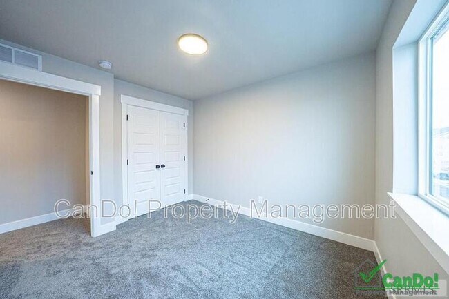 Photo - 1380 Remington Trl