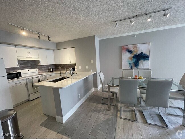 Building Photo - 8735 River Homes Lane Unit 6206