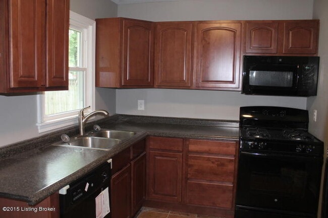 Photo - Beautiful 3 Bedroom 1 Bathroom Home Locate...
