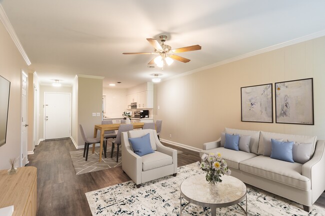 Building Photo - Country Club Rental