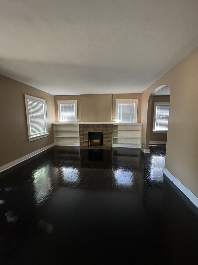 Updated 3 bedroom, 1 bathroom house with washer/dryer hookups
Hurry! Limited-Time Special: NO APP...