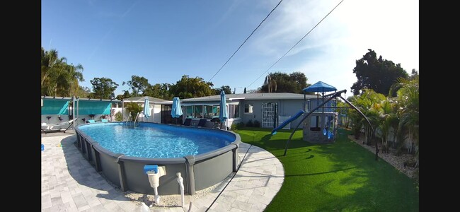 Photo - 2530 51st St N