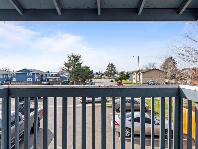 Photo - Kamden Court: Leasing Specials! Great location in Kennewick!