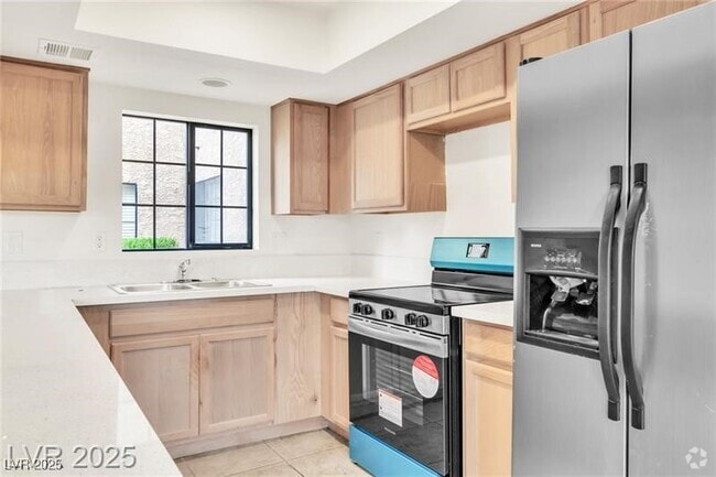 Building Photo - 4131 Gannet Cir Unit 389 Rental