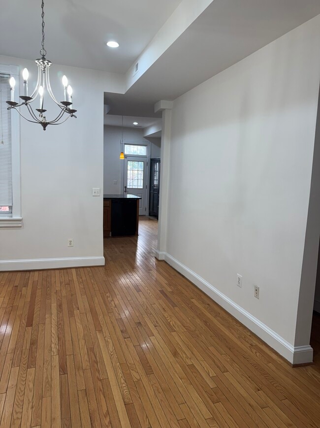 Photo - 823 8th St NE