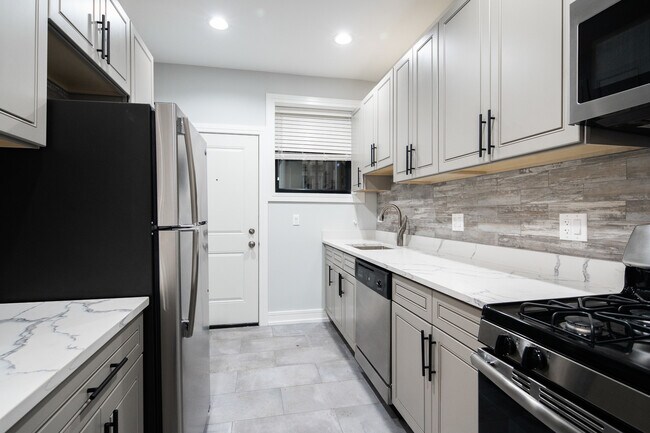 Photo - 6101 N Winthrop Ave Unit 1