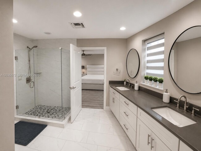 Photo - 1068 NE 35th St