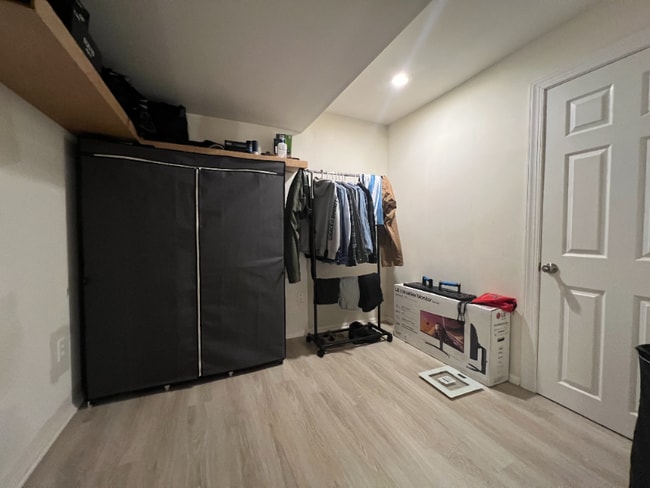 Photo - 729 Evans St