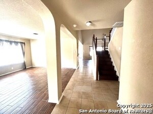 Photo - 5827 Garnet Caverns