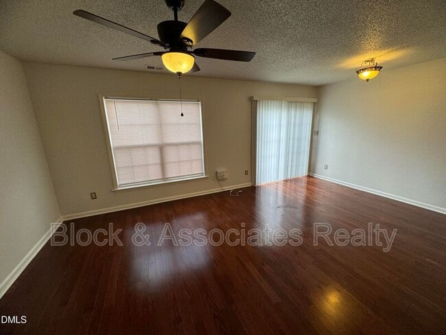 Photo - 4804 Tanglewood Oaks St