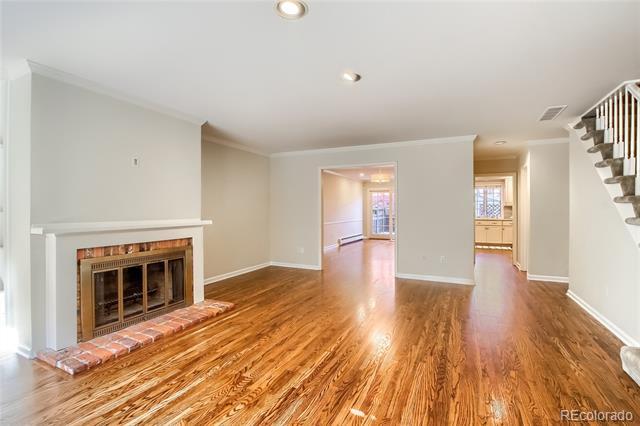 Photo - 338 Clayton St