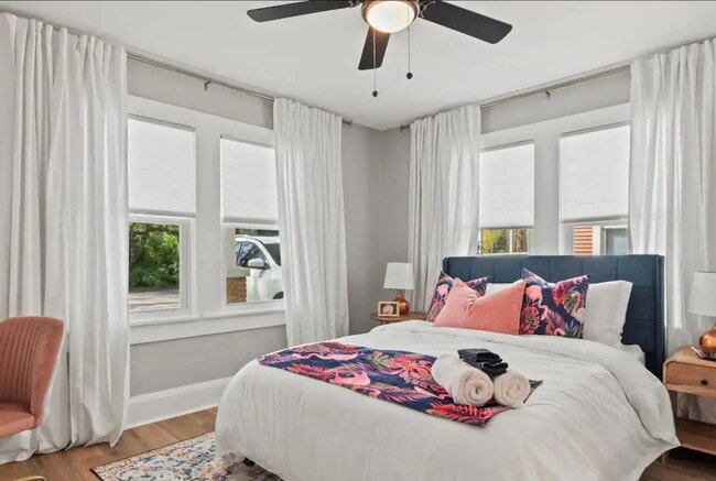 Photo - Completely furnished ready to live in just bring your suitcase