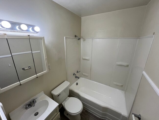 Photo - 2904 Lincoln St