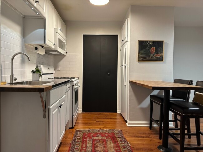 Building Photo - 982 Hatch St Unit #2 Rental