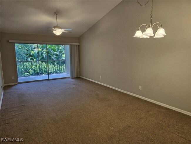 Photo - 605 Squire Cir Unidad 203