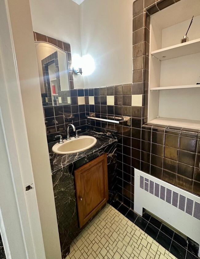 Photo - 3007 Oliver St NW