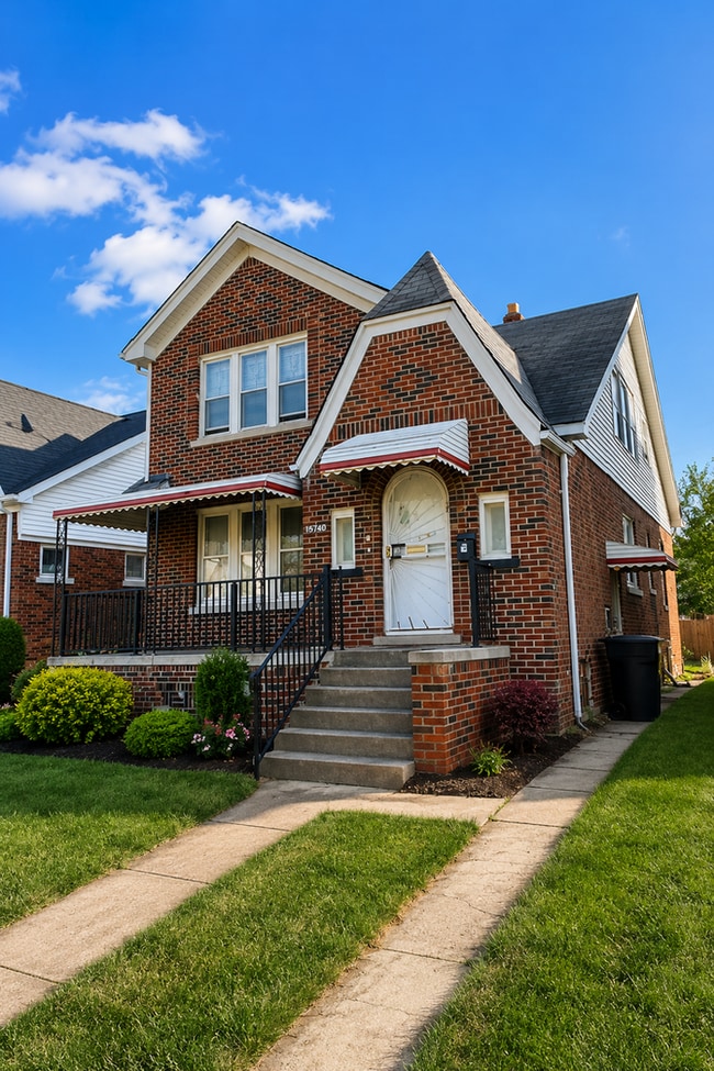 Building Photo - Beautiful Flat Section 8 Accepted