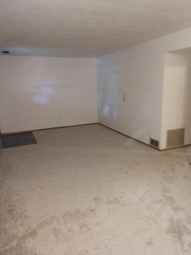 403 Ellen Ave.