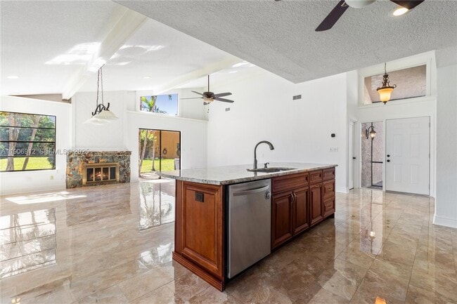 Photo - 21344 Escondido Way S