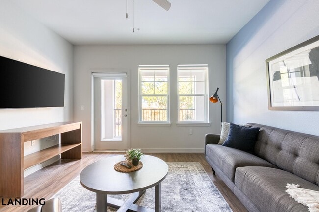 Photo - 1225 Utica Dr Unit 1-212