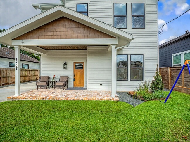 Photo - 1207 Tabor St