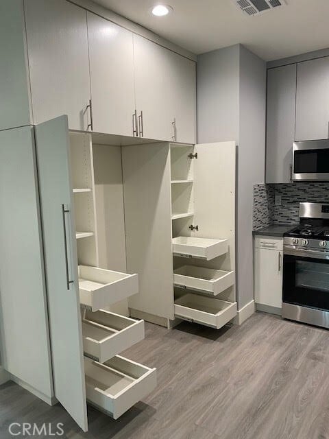 Photo - 6954 Jellico Ave