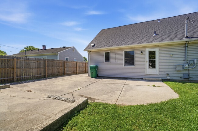 Photo - 245 Fitchland Dr