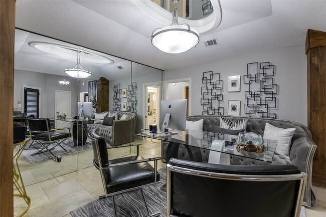 Photo - 3719 Danbury Dr