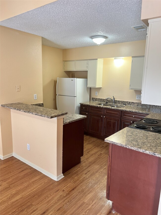 Building Photo - 12526 Tambourine Dr Unit B