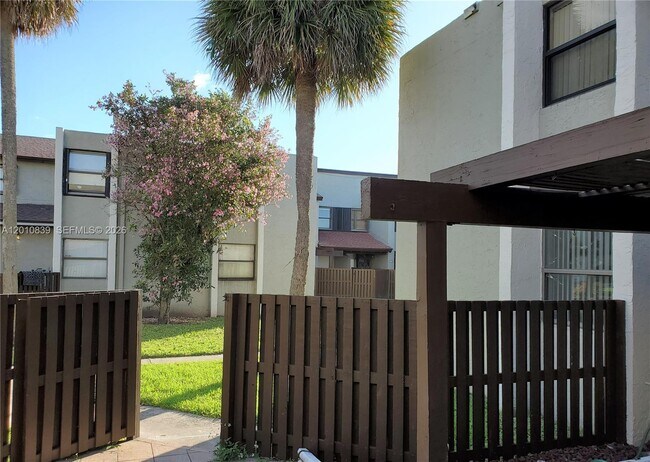 Photo - 10020 NW 9th St Cir Unit 102