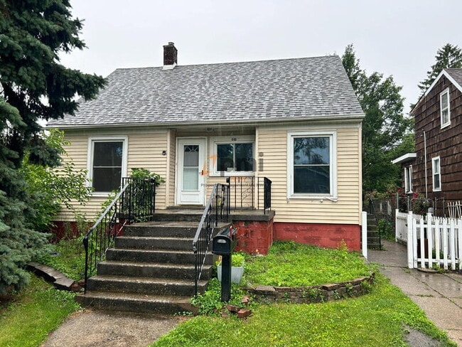 Building Photo - 616 Burton Ct