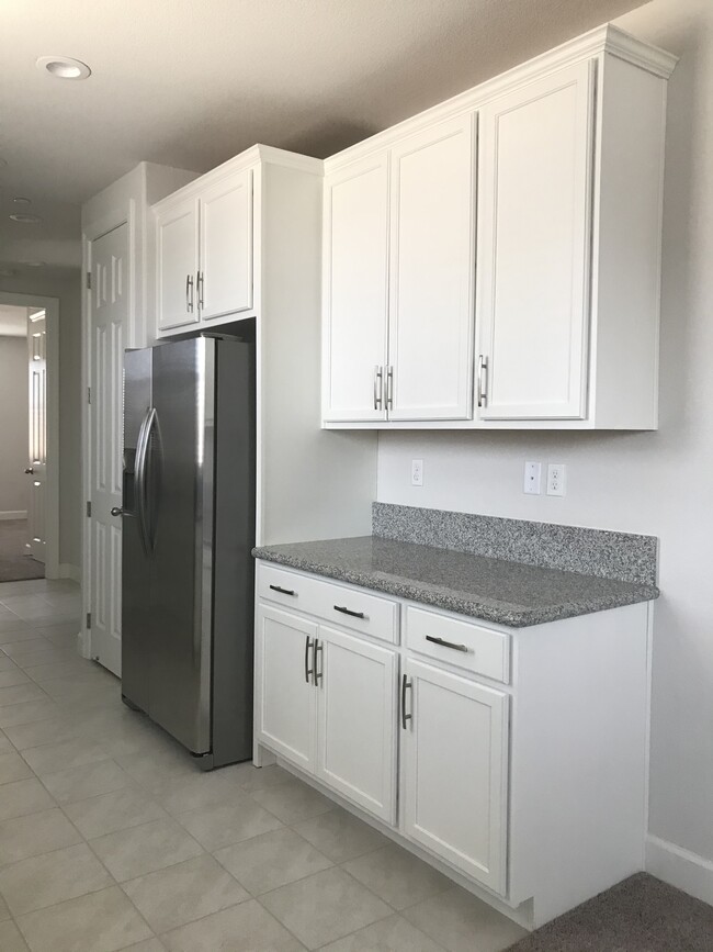 Kitchen - 693 W Weller Ave Unidad Casita Rental