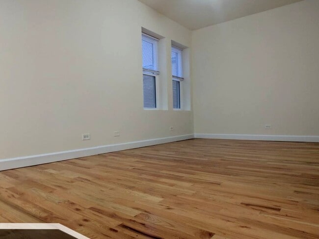 Photo - 2349 N Drake Ave Unidad 1