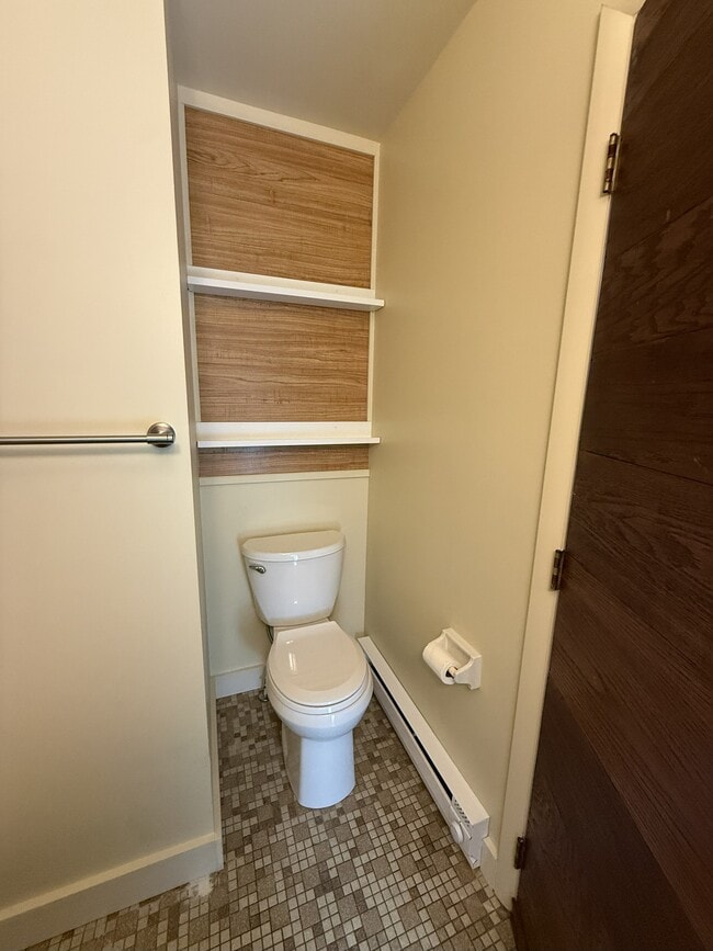 Photo - 147 S Main St