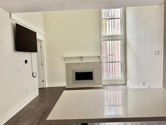 Photo - 935 La Posada Dr Unit 252