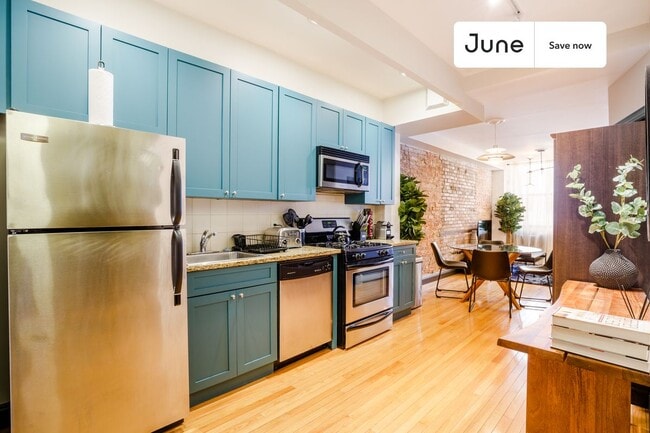 Photo - 356 W 39th St